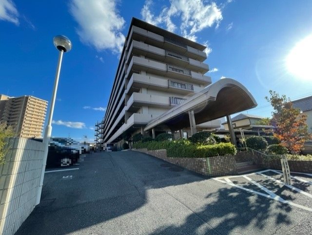 戸坂第２CO-OPマンション 本マンション外観です