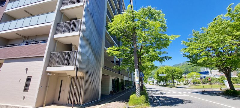 ポレスター諏訪プレミアムレジデンス エントランスまわり