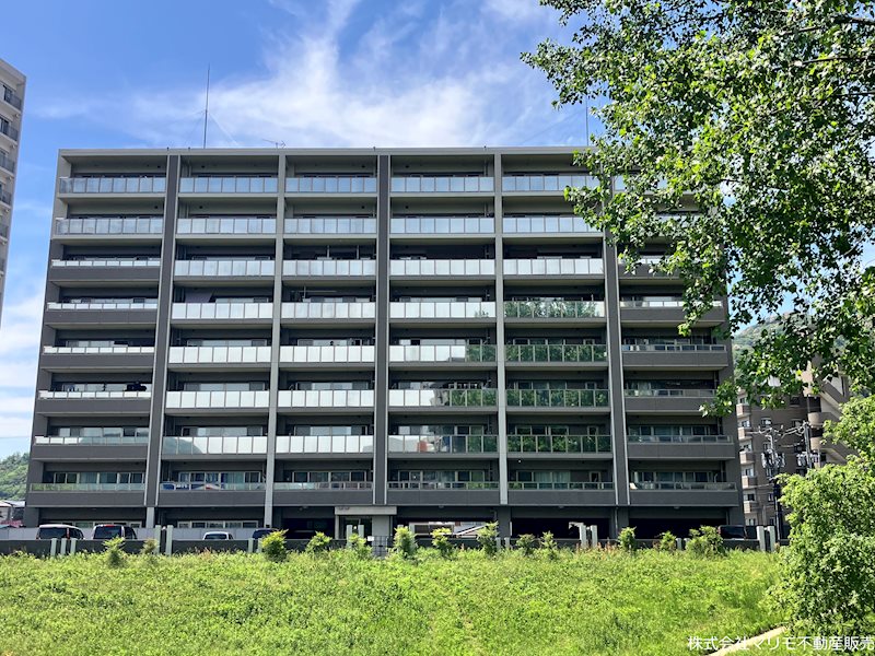 自然と一体化する心地よい暮らしができるマンションです。